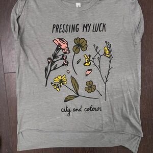 2 Shirts City and Color Merch
